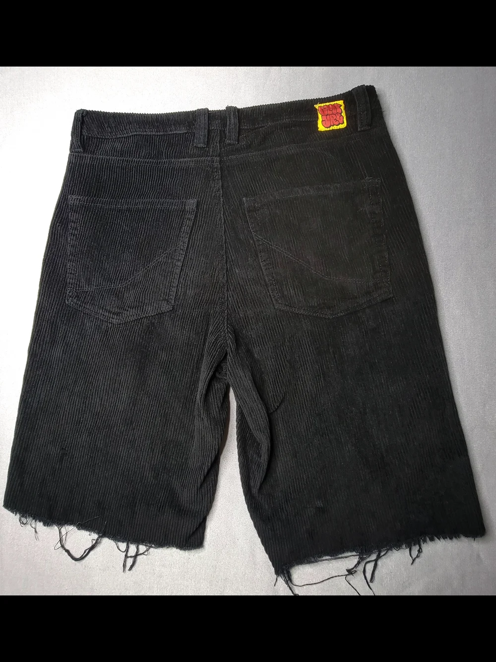 EMPYRE mens Black Corduroy Shorts  Waist Tag Size 32